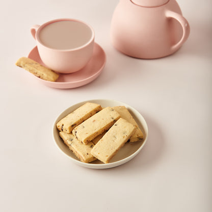 Macadamia Choc Chip Shortbread